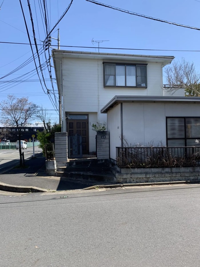 三島市で家に近いカナメモチを安全伐採｜電線周辺の高木対応事例 - After